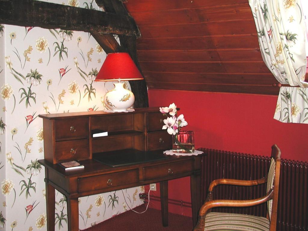 Auberge Du Bon Fermier Valenciennes Bilik gambar