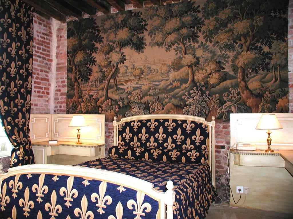 Auberge Du Bon Fermier Valenciennes Bilik gambar